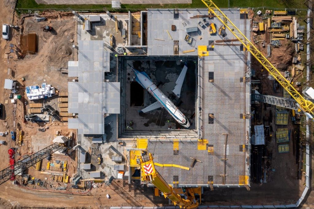 JET MS “lands” an aircraft inside a building